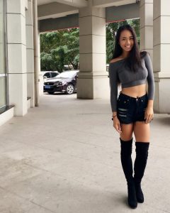 photos grosse poitrine laiteuse